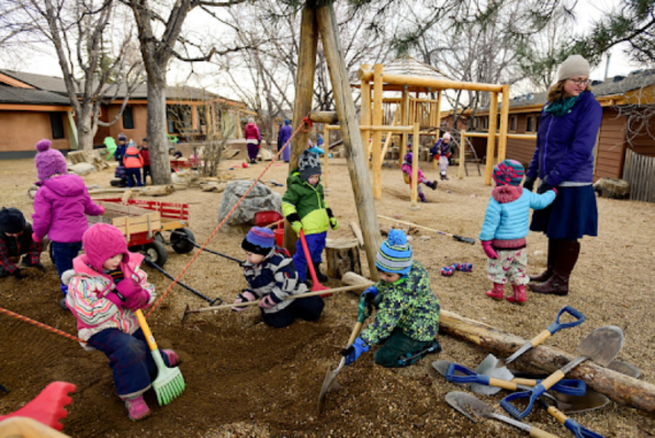 So sánh montessori và steiner