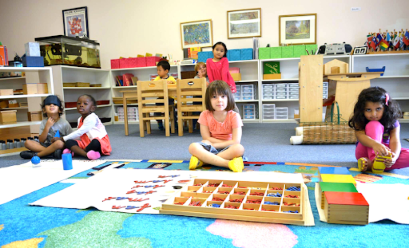 So sánh montessori và steiner